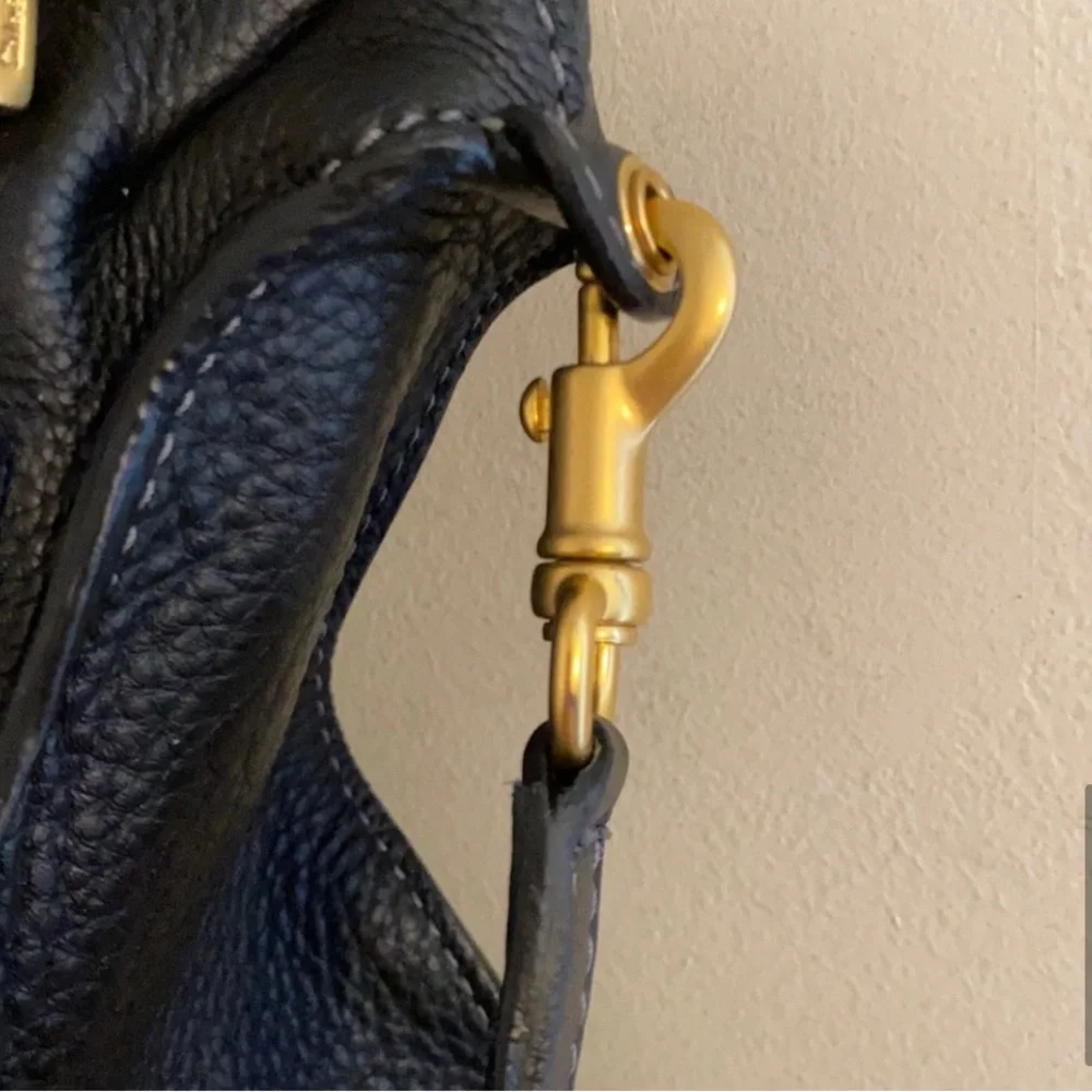 Chloe Black Shoulder Bag with Gold Hardware - Picture 7 of 10